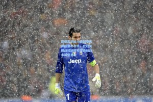 厄德高训练中肩部受伤提前退出合练，欧冠关键战或缺阵引阿森纳战术调整悬念