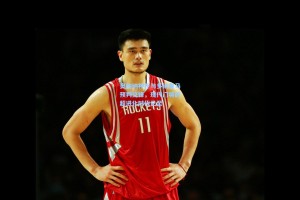 奥纳纳神扑与多纳鲁马预判交锋，现代门将的超进化时代已至