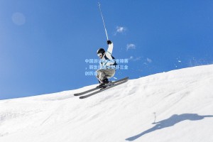 中国游泳队闪耀世锦赛，新生代选手斩获三金创历史